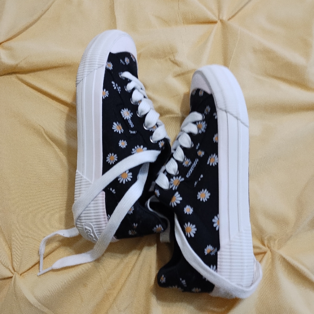 Black Floral Sneakers - Picture 3 of 3
